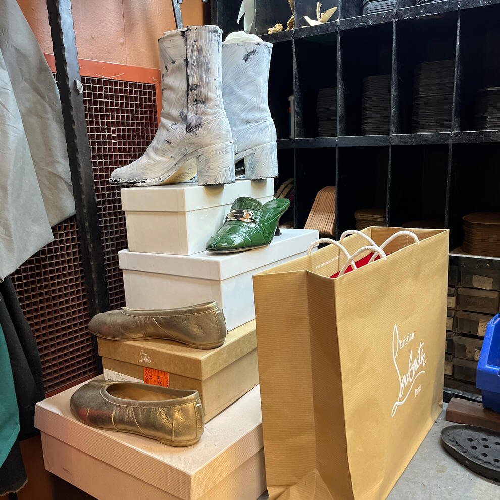 even tho I hate doing designer shoes I’ll still do them for u